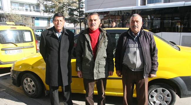 TAKSİCİLER KORSAN TAKSİDEN ŞİKAYETÇİ (SERKAN ŞANSEVER/ÇORUM-İHA)