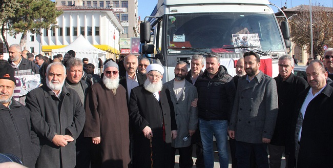 ÇORM İNSANİ DEĞERLER PALTFORMU TARAFINDAN DÜZENLENEN YARDIM KAMPANYASI KAPSAMINDA 1 TIR DOLUSU İNSANİ YARDIM MALZEMESİ HALEP'E GÖNDERİLDİ. (M. MUTTALİP YALÇIN/ÇORUM-İHA)