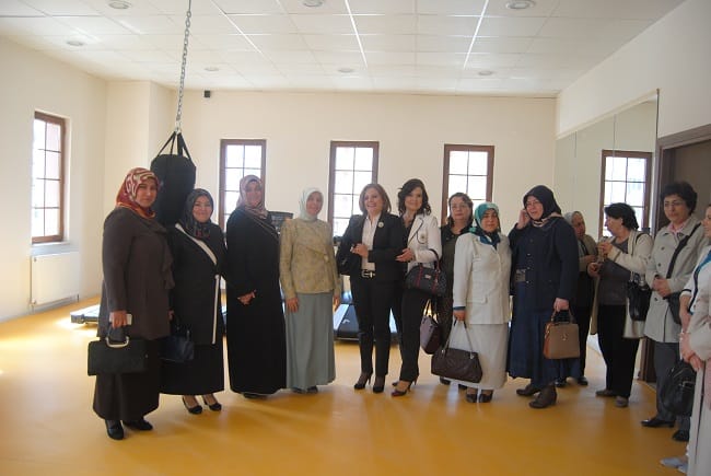 HATİCE KÜLCÜ, B.EVLER KÜLTÜR MERKEZİNİ TANITTI