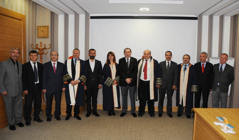 ÜNVANDA YÜKSELEN PERSONEL CÜBBELERİNİ GİYDİ