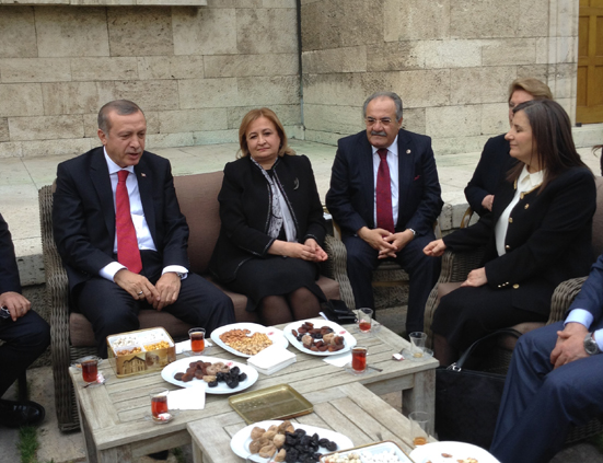 BAŞBAKAN’A ÇORUM LEBLEBİSİ