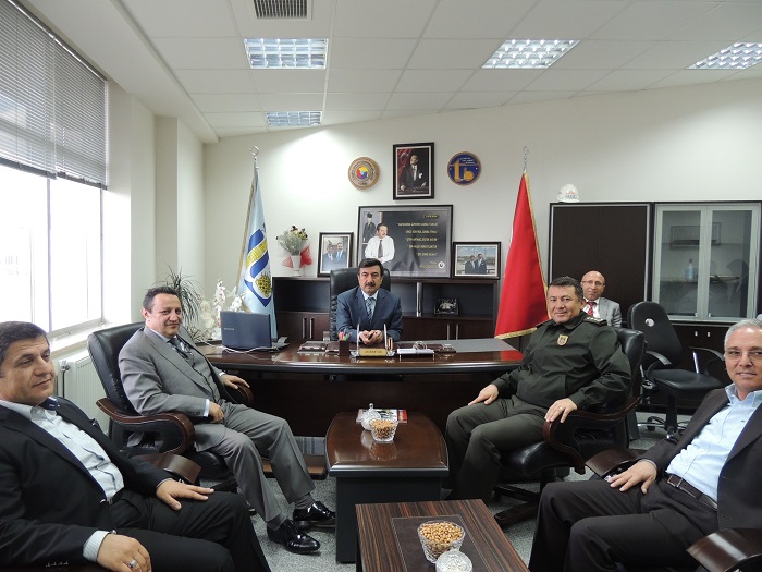 GARNİZON KOMUTANI ÇELİK’TEN TİCARET BORSASINA ZİYARET