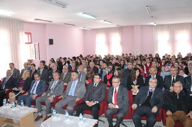 KİTAP OKUNDUKÇA DEĞER KAZANMAKTADIR