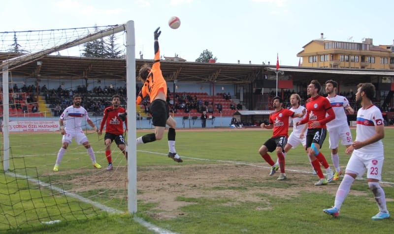 ÇORUM BELEDİYESPOR ŞAMPİYONLUĞA KOŞUYOR