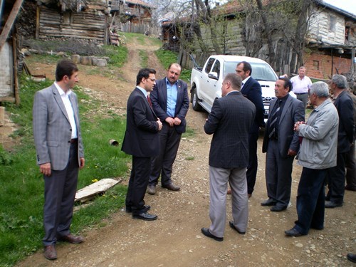 KAYMAKAM GÜRSOY’DAN KÖYLERE ZİYARET