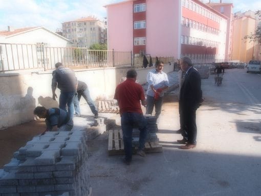SUNGURLU’DA KALDIRIMLAR YENİLENİYOR