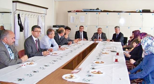 DİN KÜLTÜRÜ ÖĞRETMENLERİYLE İSTİŞARE YAPILDI