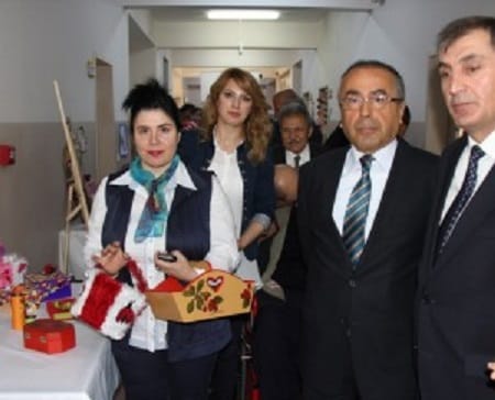 ENGELSİZ YAŞAM VE REHABİLİTASYON MERKEZİNDE SERGİ AÇILIŞI