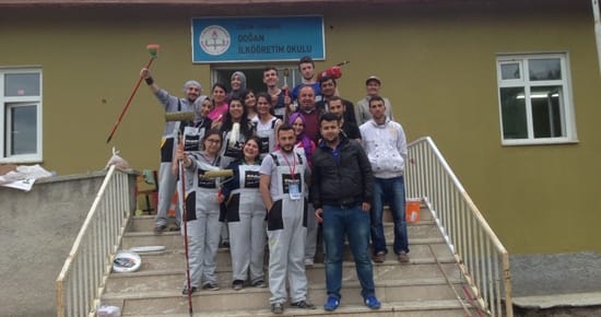 ‘EĞİTİME RENK VER’ PROJESİ SÜRÜYOR