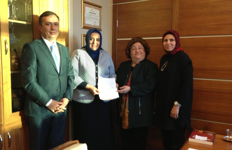 İŞTE AK PARTİ’NİN YENİ KADIN KOLLARI BAŞKANI