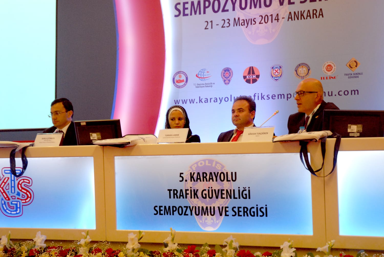 CANDAN, TRAFİK SEMPOZYUMUNDA TEBLİĞ SUNDU