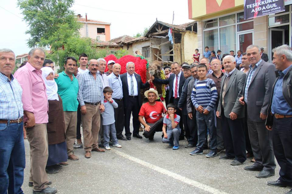 CHP AŞDAĞUL’DA DEVE KESTİ