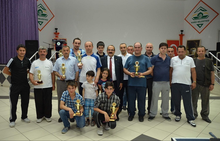 KARGI’DA MASA TENİSİ TURNUVASI DÜZENLENDİ
