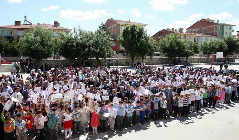ÇORUM’DA 107 BİN 500 ÖĞRENCİ KARNE SEVİNCİ YAŞADI