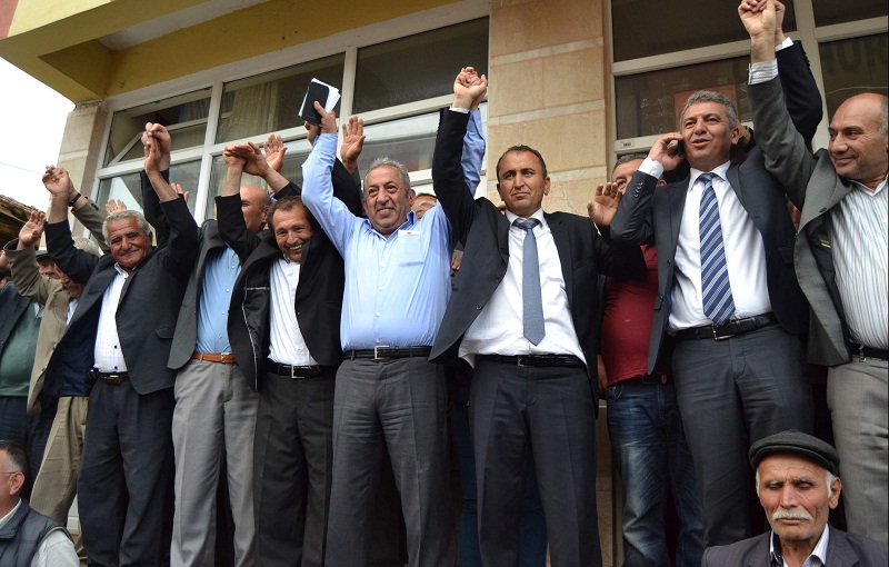 CHP SEVİNDİ, AK PARTİ ÜZÜLDÜ