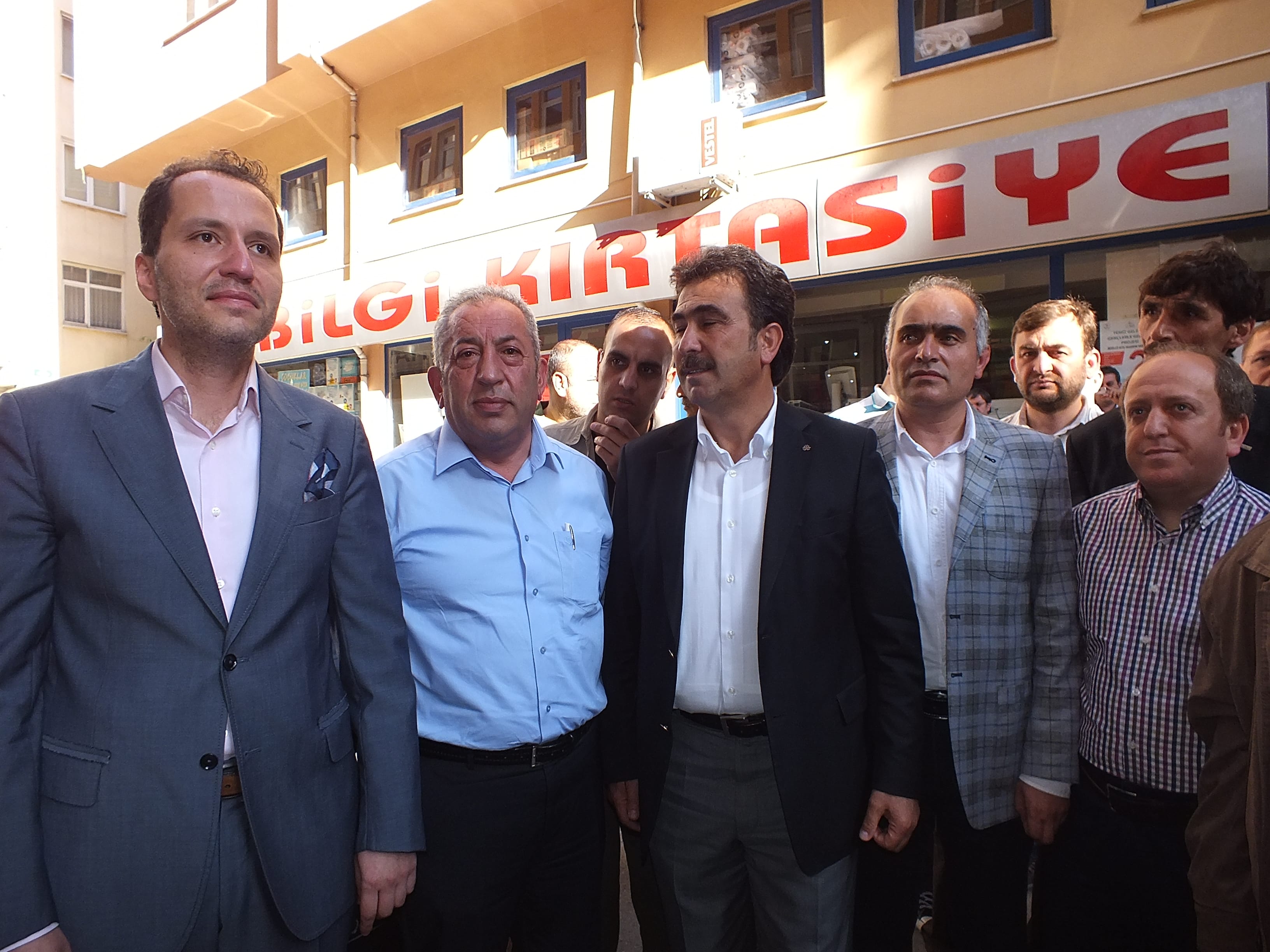 ERBAKAN’DAN ÇATI ADAY ELEŞTİRİSİ