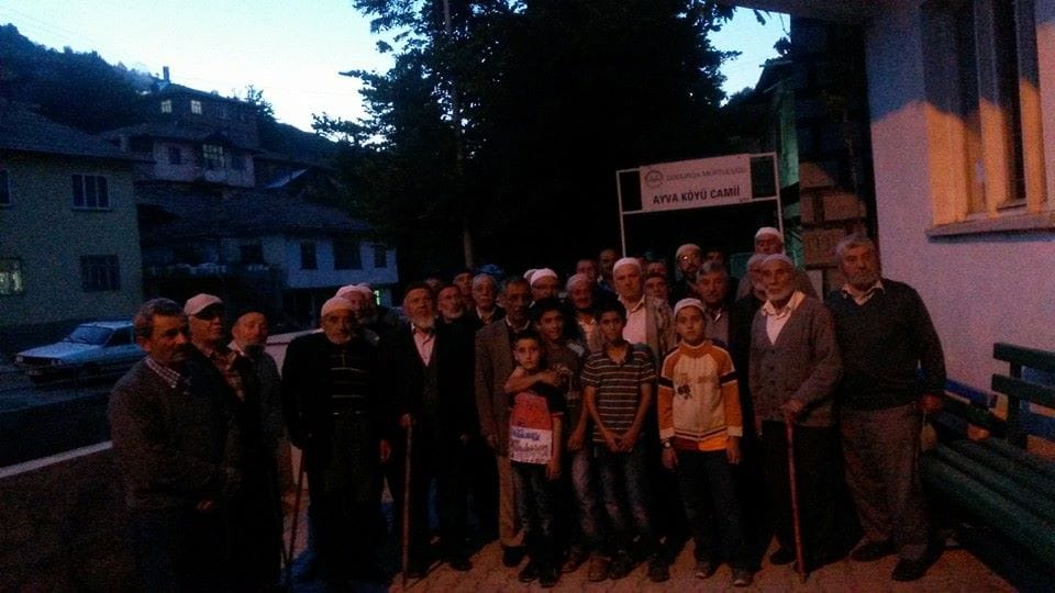 İMAMSIZ KÖYÜN CEMAATİ TEPKİLİ