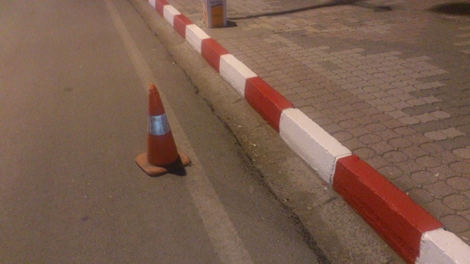 SUNGURLU’DA KALDIRIMLAR BOYANIYOR