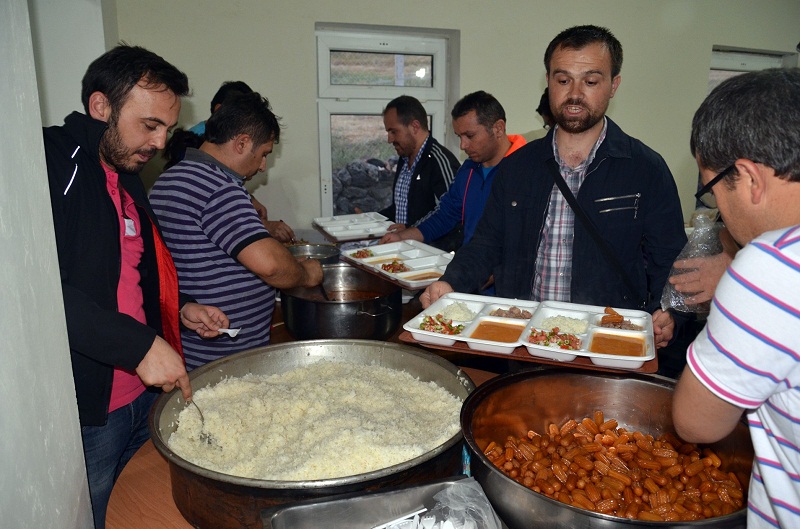 TEKMENLİLER İFTARDA BULUŞTU