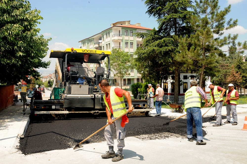 BU CADDEYE 650 TON ASFALT DÖKÜLDÜ