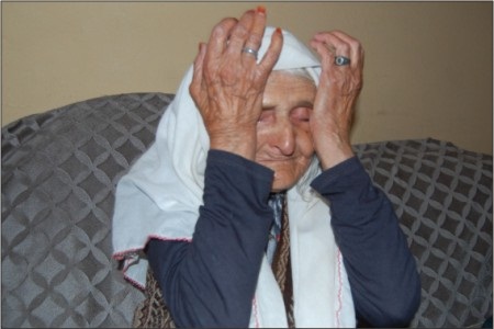 ÇORUMLU BU NİNEYE ÇOK ŞAŞIRACAKSINIZ