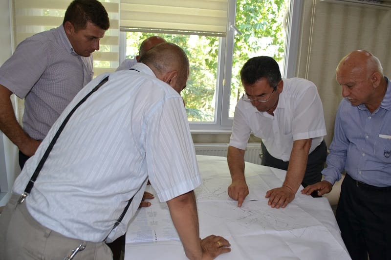 İSKİLİP’TE ELEKTRİK KABLOLARI YERALTINA ALINIYOR