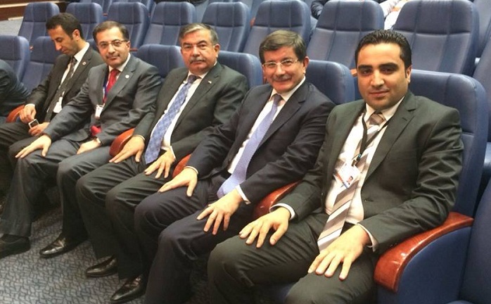 DAVUTOĞLU FOTOĞRAFLARI GÖRÜCÜYE ÇIKTI