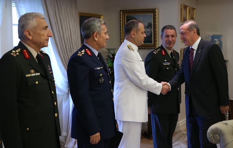 ÇORUMLU KOMUTAN KÖŞK’E ÇIKTI