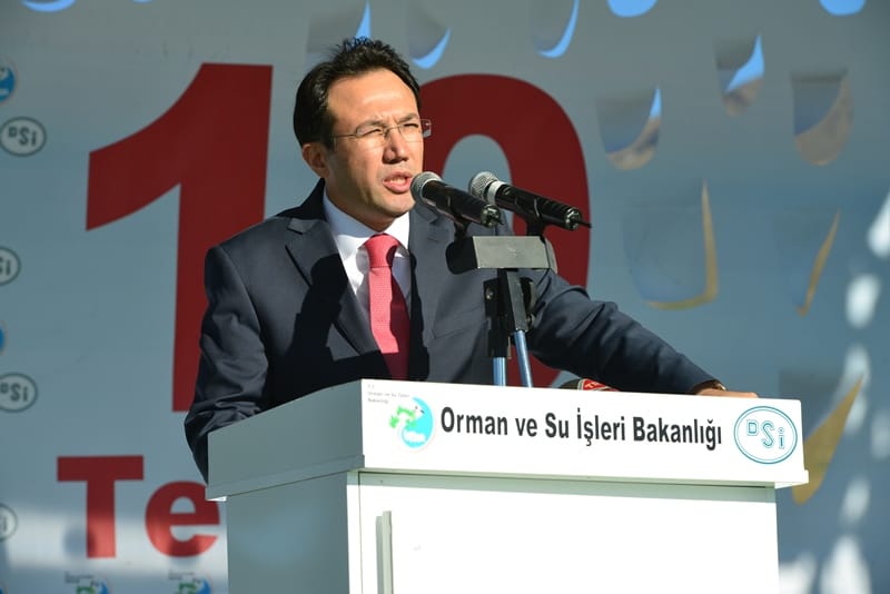 ÇORUMLU GENÇ VALİ MERKEZE ÇEKİLDİ