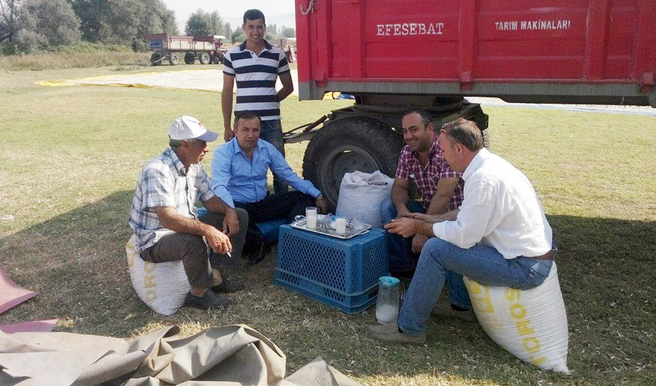 AK PARTİ İL BAŞKANINI HİÇ BÖYLE GÖRMEDİNİZ