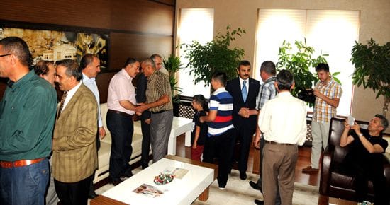 BELEDİYE’DE BAYRAMLAŞMA İLK GÜN