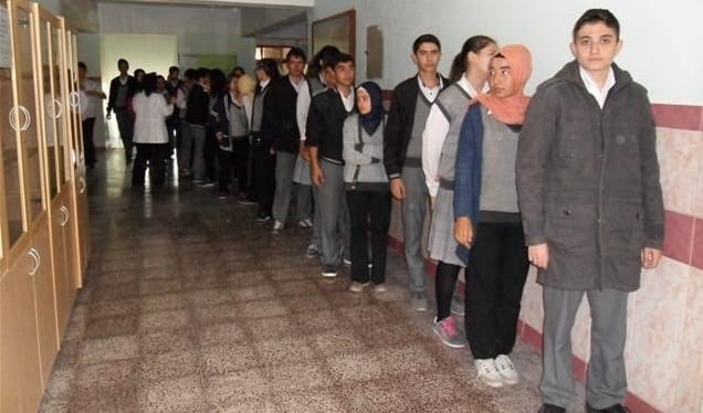 ÇORUM’DA ÖĞRENCİLER SANDIK BAŞINA GİTTİ