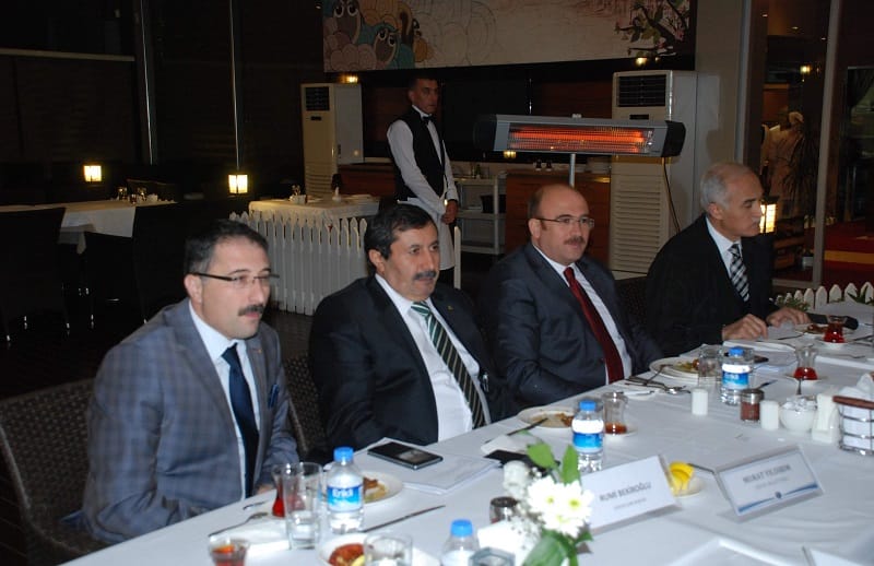 YILDIRIM, MÜSİAD’IN YEMEĞİNE KATILDI