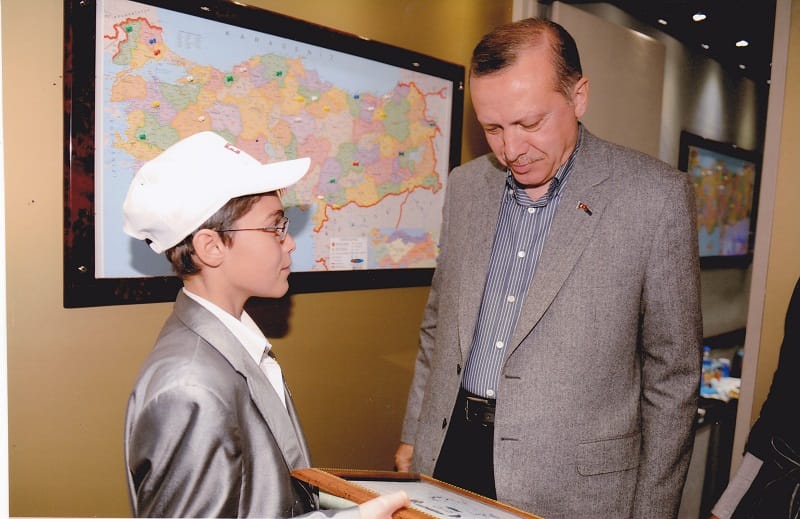 ERDOĞAN’I ŞAŞIRTAN ÇORUMLU GENÇ