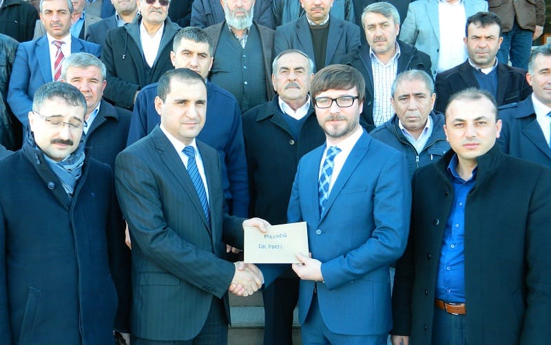 MAZBATA TÖRENİNDE GÖVDE GÖSTERİSİ