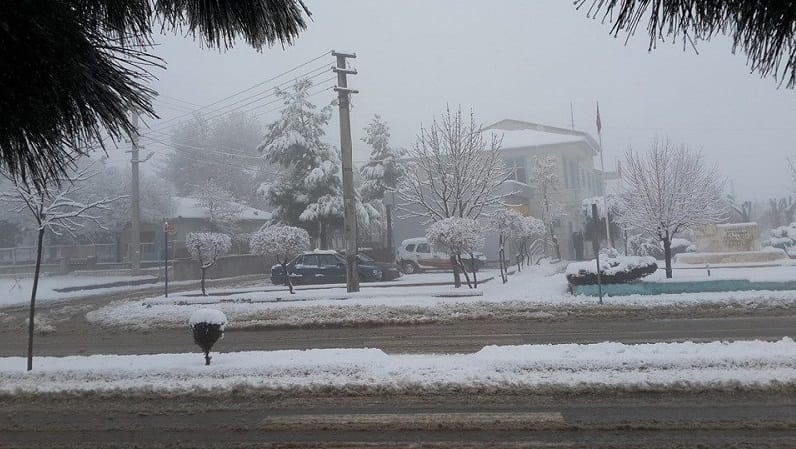 DODURGA BEYAZA BÜRÜNDÜ