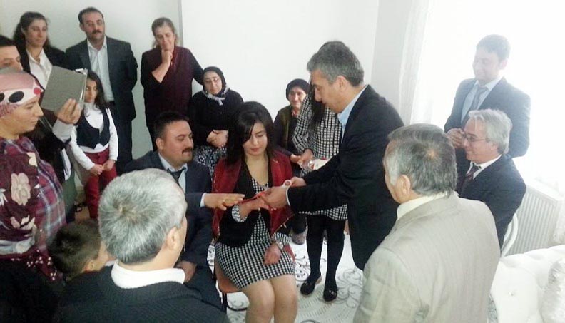 ÇORUM MİLLETVEKİLİ SÖZ YÜZÜĞÜ TAKTI