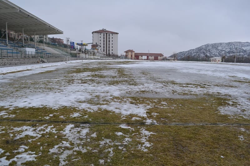 ÇATMA, SENTETİK ÇİM SAHA İÇİN ÇALIŞMA BAŞLATTI