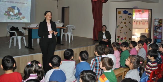 ÇOCUKLARDA BESLENME BOZUKLUĞU VE HİJYEN
