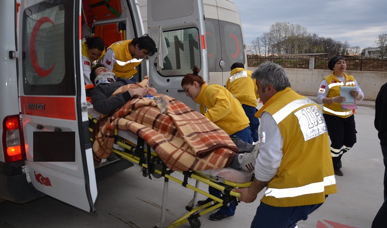 KAMYON YAŞLI ADAMA ÇARPTI