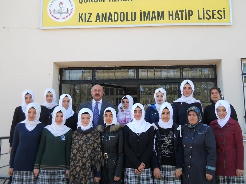 KIZ İHL ÖĞRENCİLERİ CAMİ PROGRAMLARINDA