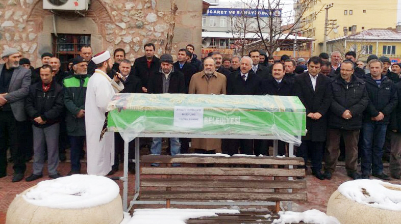 SALİM USLU YENGESİNİ KAYBETTİ