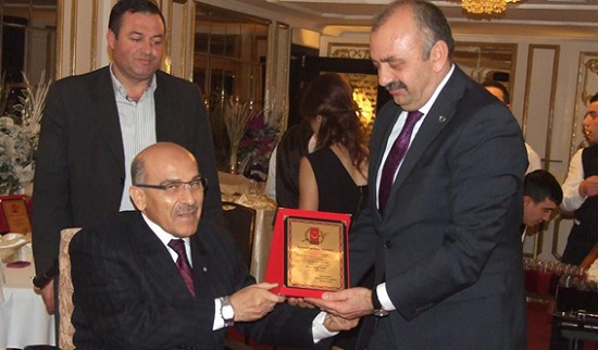 EN BAŞARILI BELEDİYE BAŞKANI TANER İSBİR OLDU