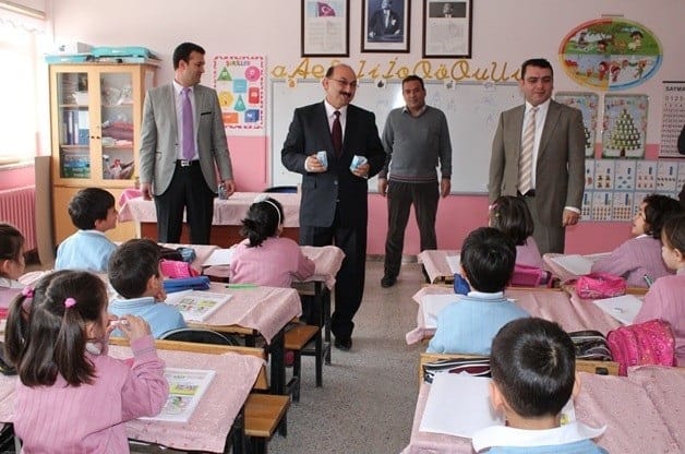ÇORUM’DA OKUL SÜTÜ DAĞITIMI BAŞLADI