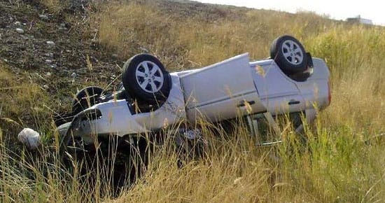 ÇORUM’DA OTOMOBİL ŞARAMPOLE UÇTU