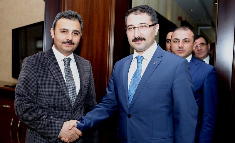 BELEDİYEDE SICAK KARŞILAMA