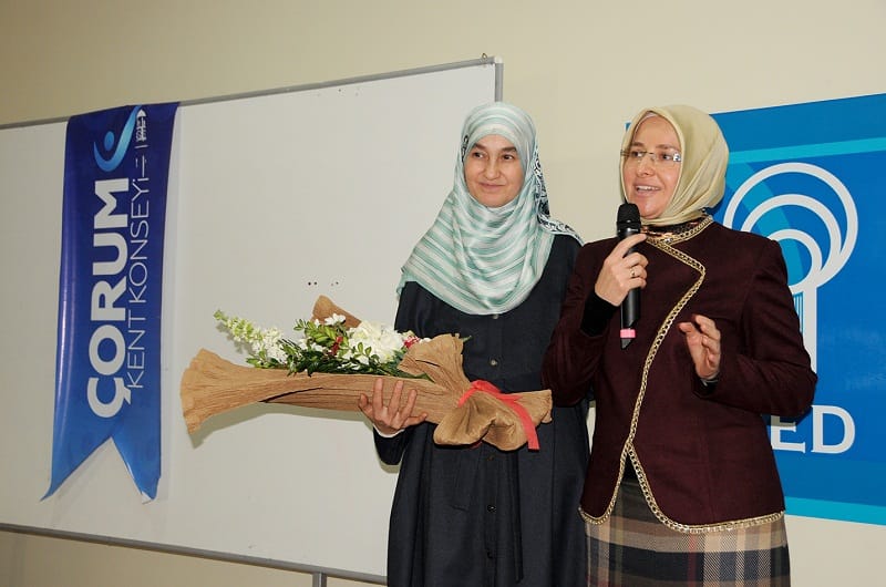 HATİCE KÜLCÜ’DEN ANLAMLI MESAJ