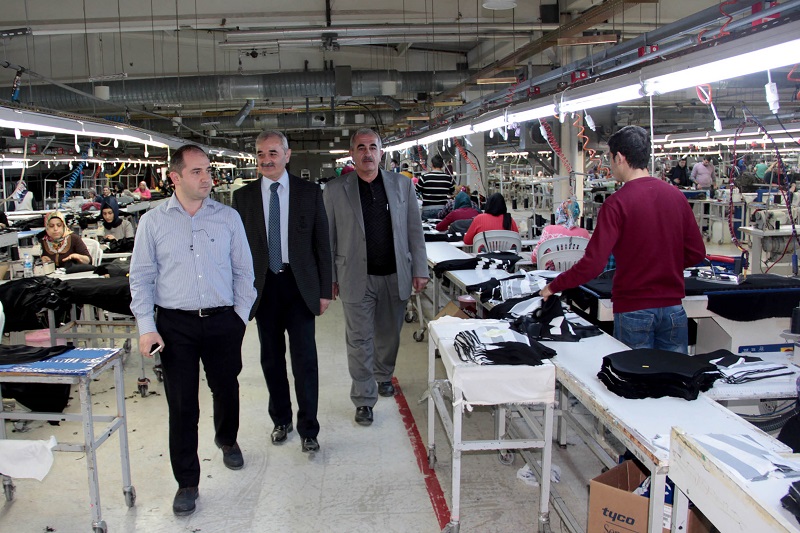 BAŞKAN KARATAŞ’TAN TEKSTİL FABRİKASINA ZİYARET