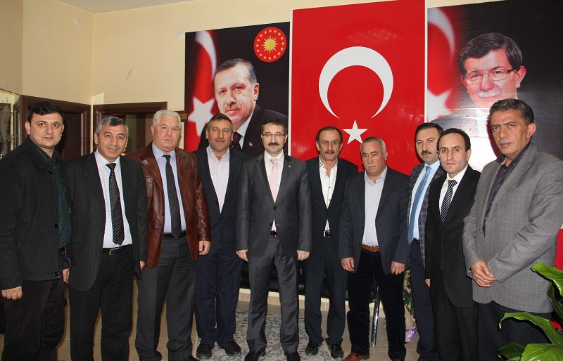 AK PARTİ’YE YOĞUN ZİYARETÇİ AKINI