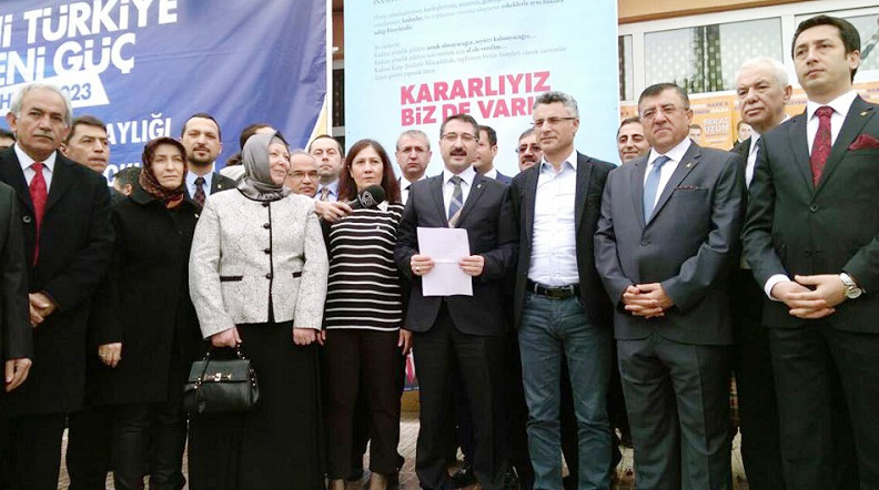 AK PARTİ’DE TEMAYÜLE BÜYÜK İLGİ